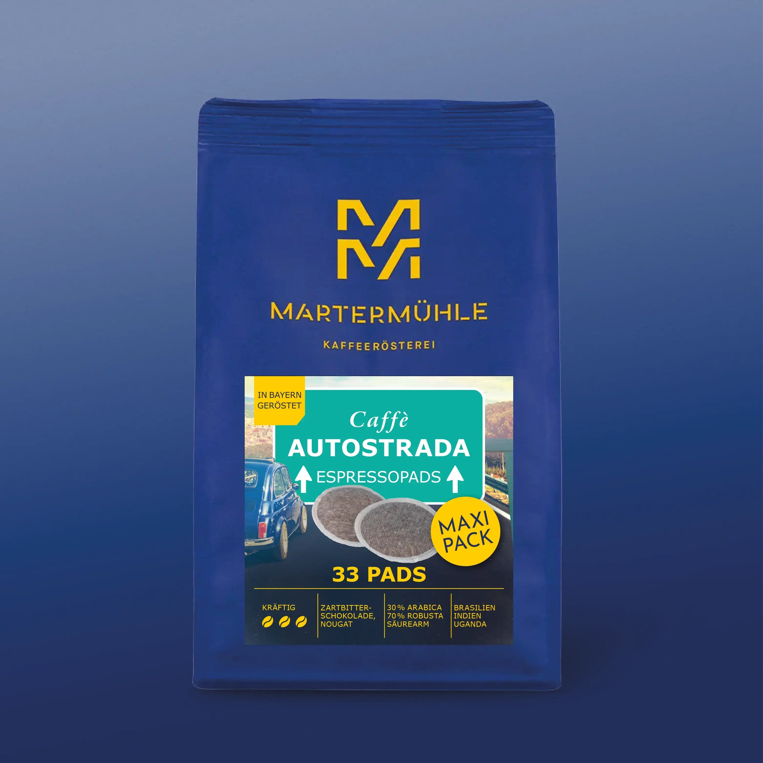 Kaffeepads Espresso Autostrada Packung vor blauem Hintergrund.